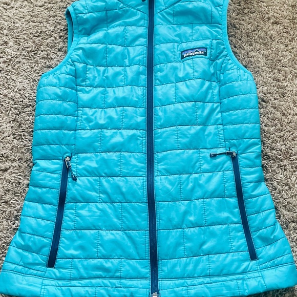 Patagonia Jackets & Blazers - Patagonia xs nano puff vest